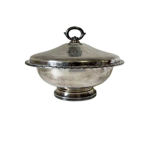 Vintage  Wm. A Rogers 862 Silver Plated Round Serving Bowl Casserole With Lid - Picture 2 of 12